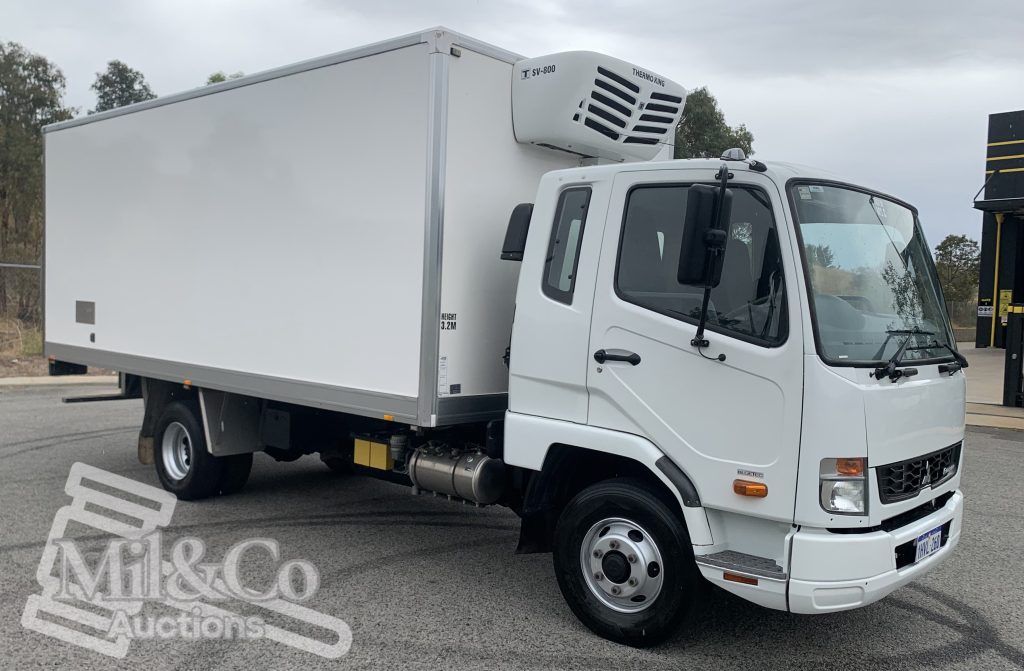 2017 Mitsubishi Fuso Fighter 1024 Fridge Truck exterior front