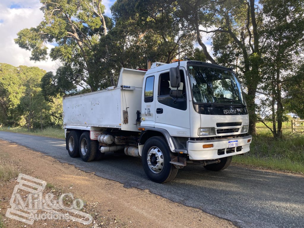 2005 Isuzu FVZ Tipper Truck exterior front drivers side corner