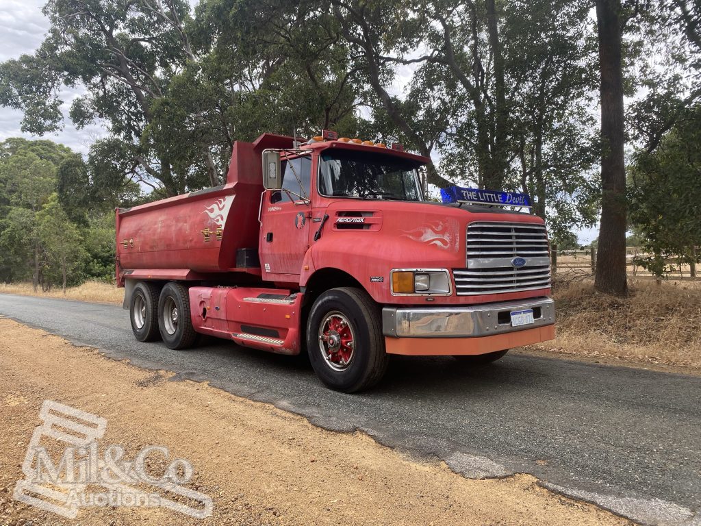1994 Ford Louisville Tipper Truck exterior front drivers side corner