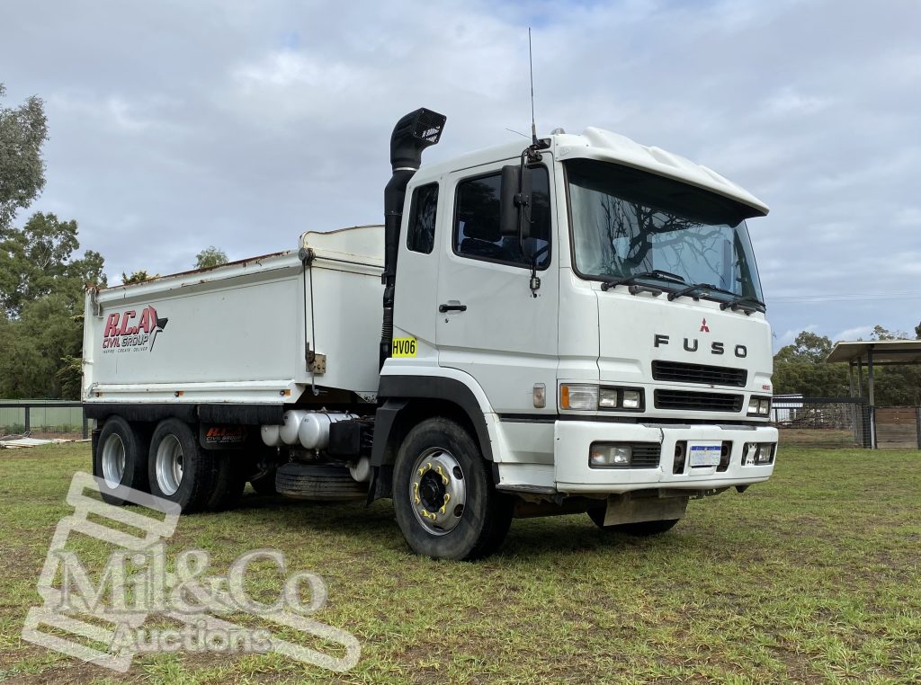 2007 Mitsubishi Fuso FV 500 Tipper Truck exterior front drivers side