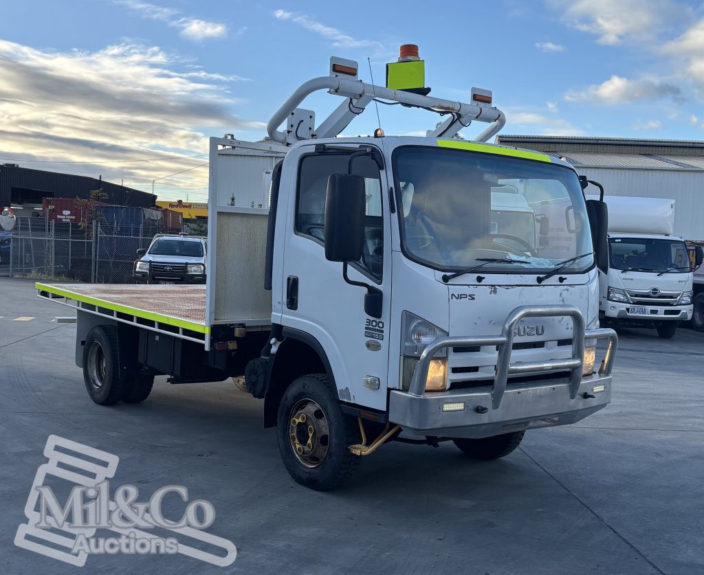 2012 Isuzu NPS 300 4x4 Truck exterior front drivers side