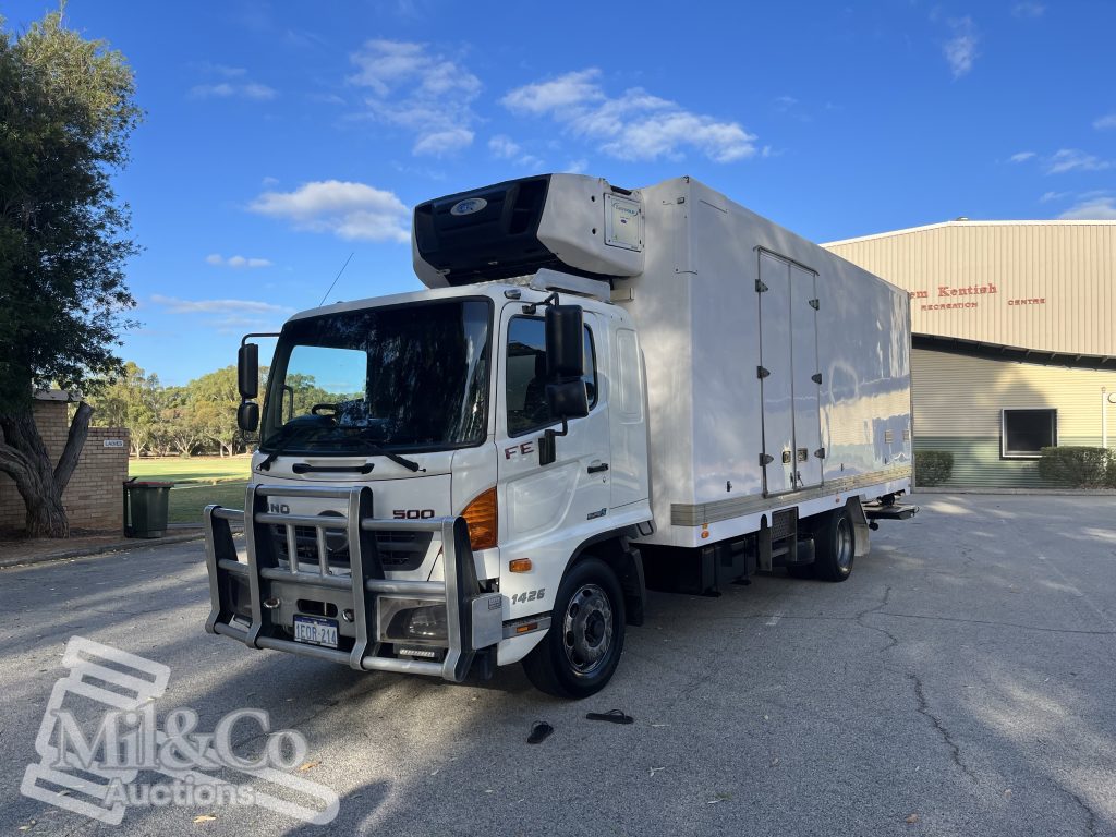 2014 Hino 500 FE Fridge/Freezer Truck exterior front passenger corner