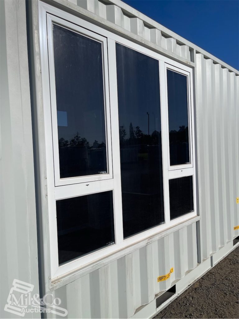 40ft Deluxe Accommodation Container Modules exterior window