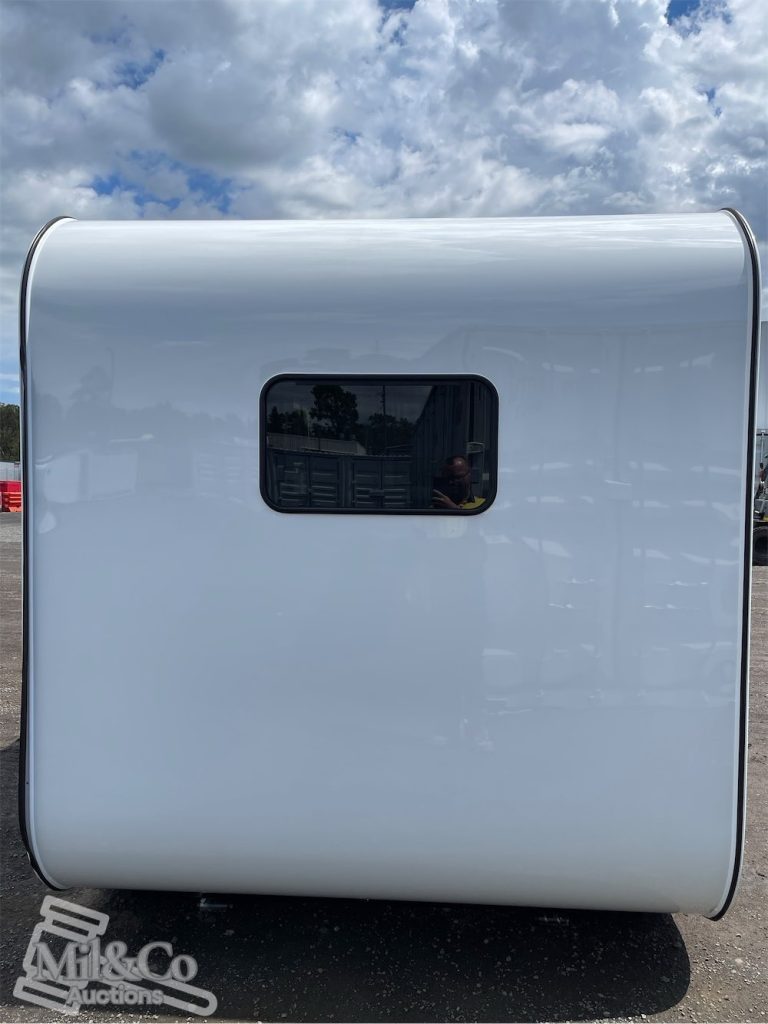 6m Open Plan Multi-Purpose Pod exterior end