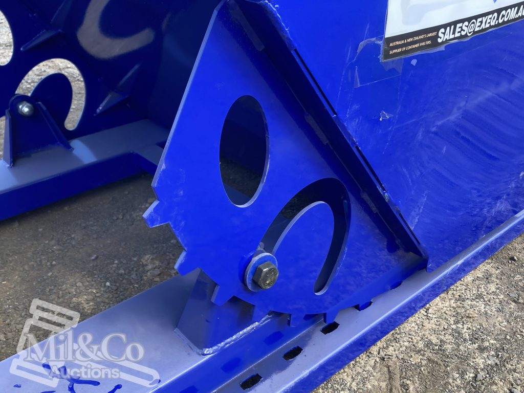 Self Tipping Skip Bin