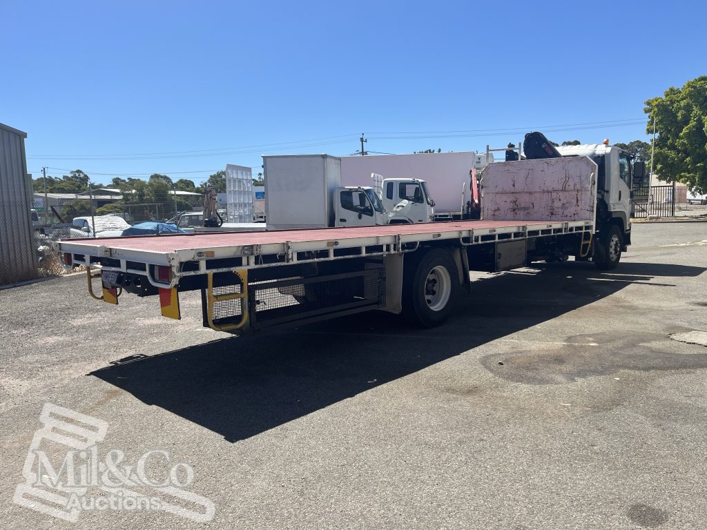 2012 Isuzu FVZ 1000 Tray Back Truck with Hiab exterior rear corner