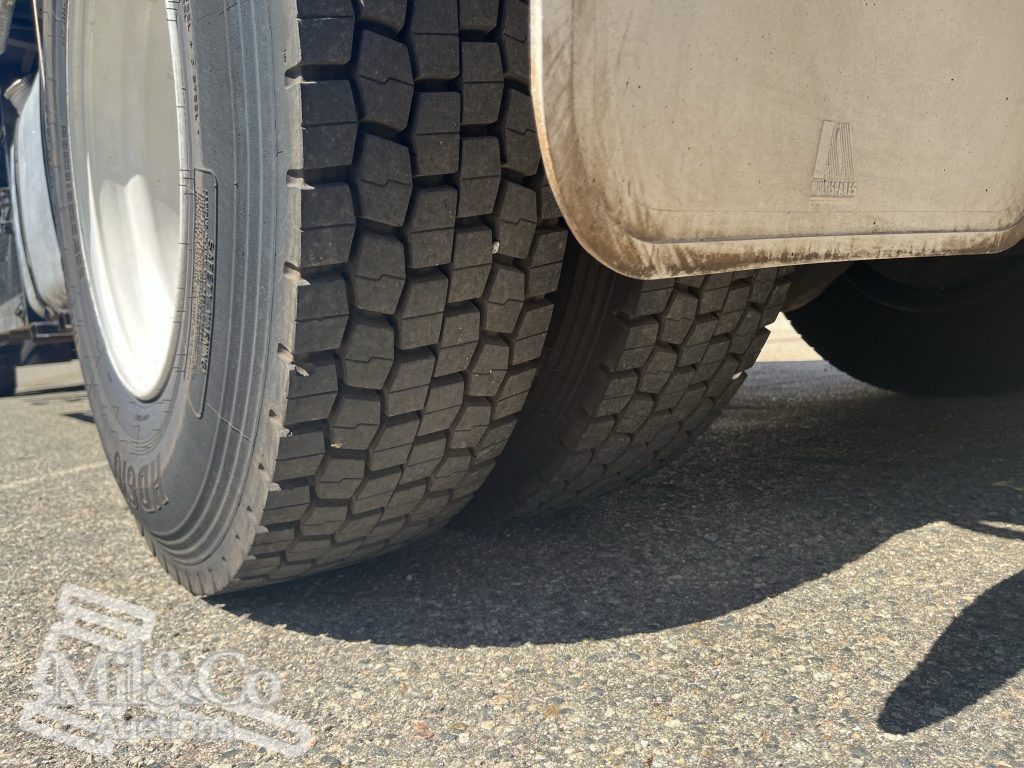 2012 Isuzu FVZ 1000 Tray Back Truck with Hiab rear tyre tread