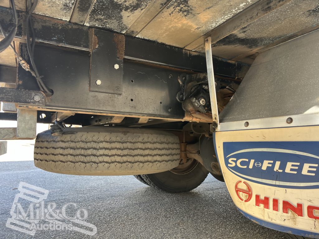 2004 Hino 500 FD Fridge Truck chassis fromt rear drivers side