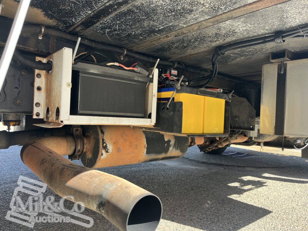 2004 Hino 500 FD Fridge Truck chassis from drivers side