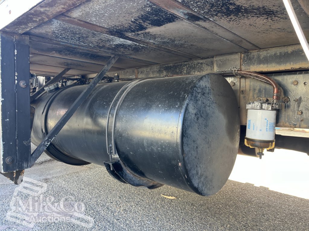 2004 Hino 500 FD Fridge Truck chassis from passenger side