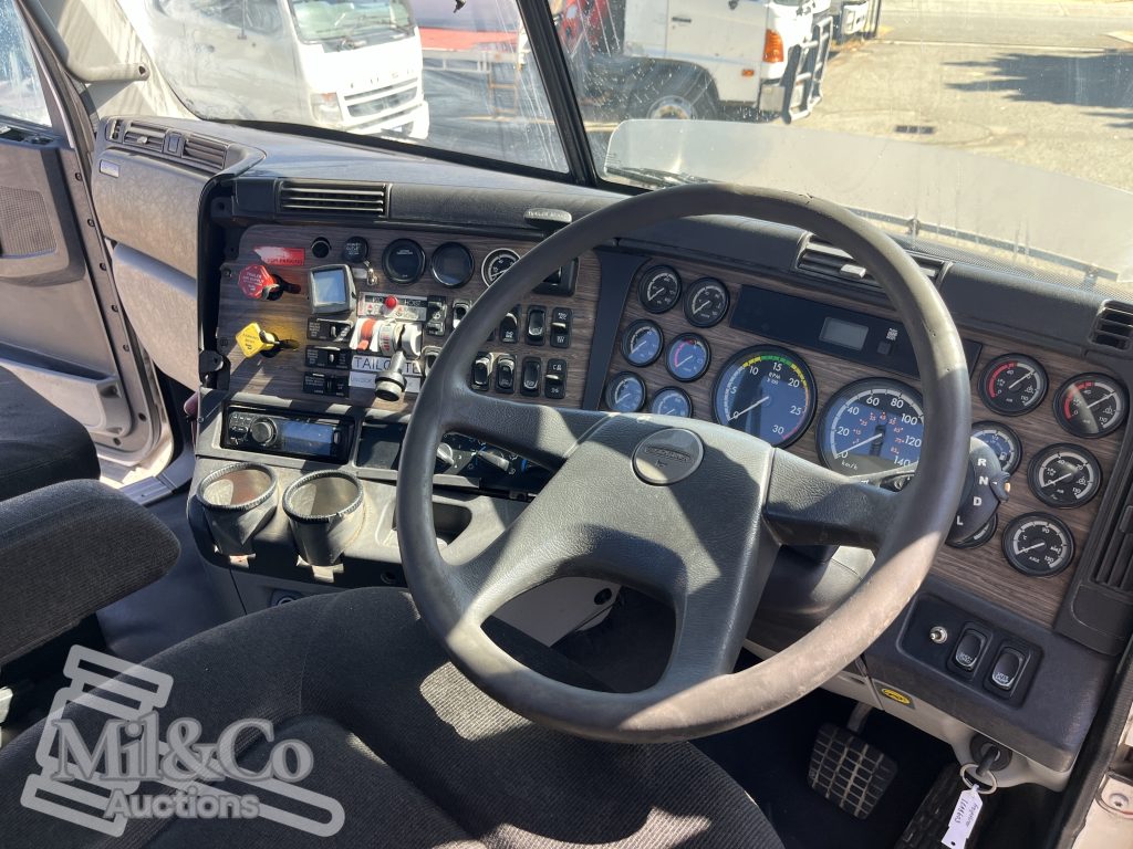 2011 Freightliner CST112 50 tonne Prime Mover with Hydraulics interior drivers dashboard