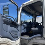 2005 Hino 500 GH Fridge Truck passenger doorway