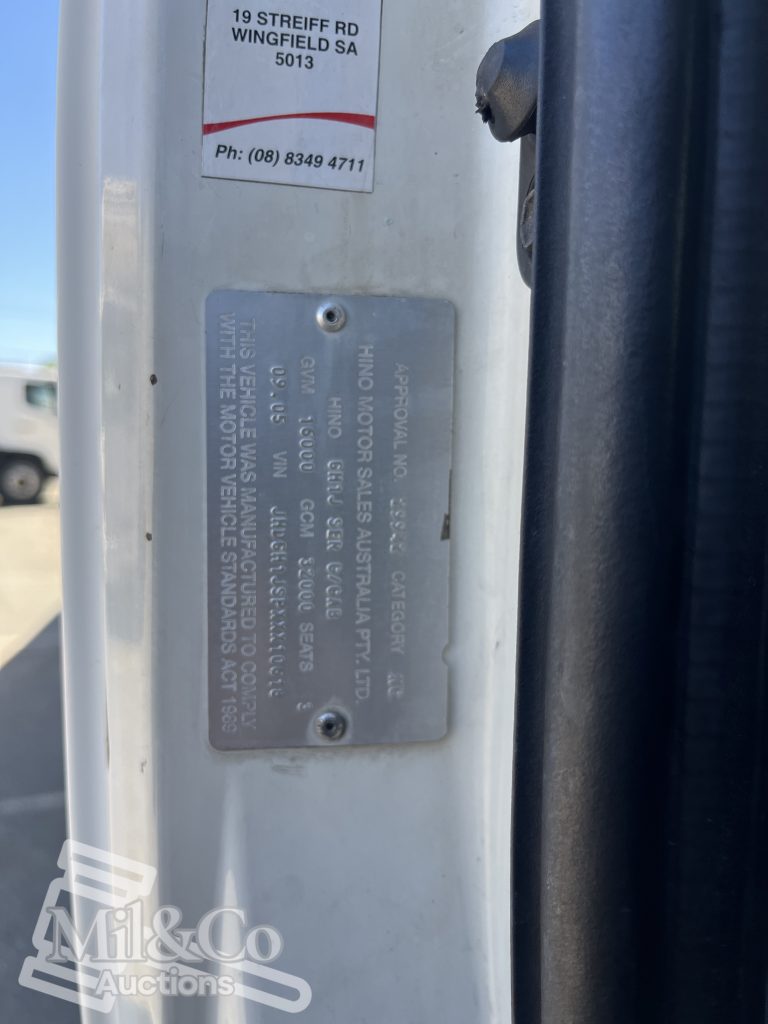 2005 Hino 500 GH Fridge Truck vehicle identification plate