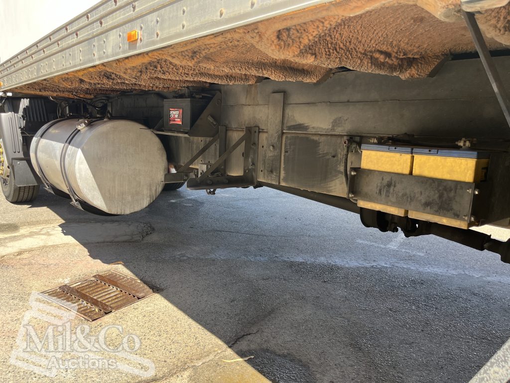 2005 Hino 500 GH Fridge Truck chassis passenger side