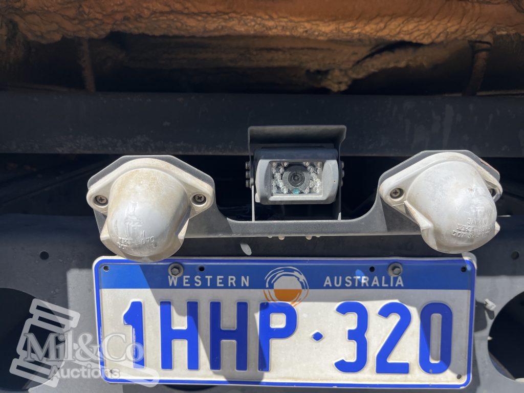2005 Hino 500 GH Fridge Truck reverse camera