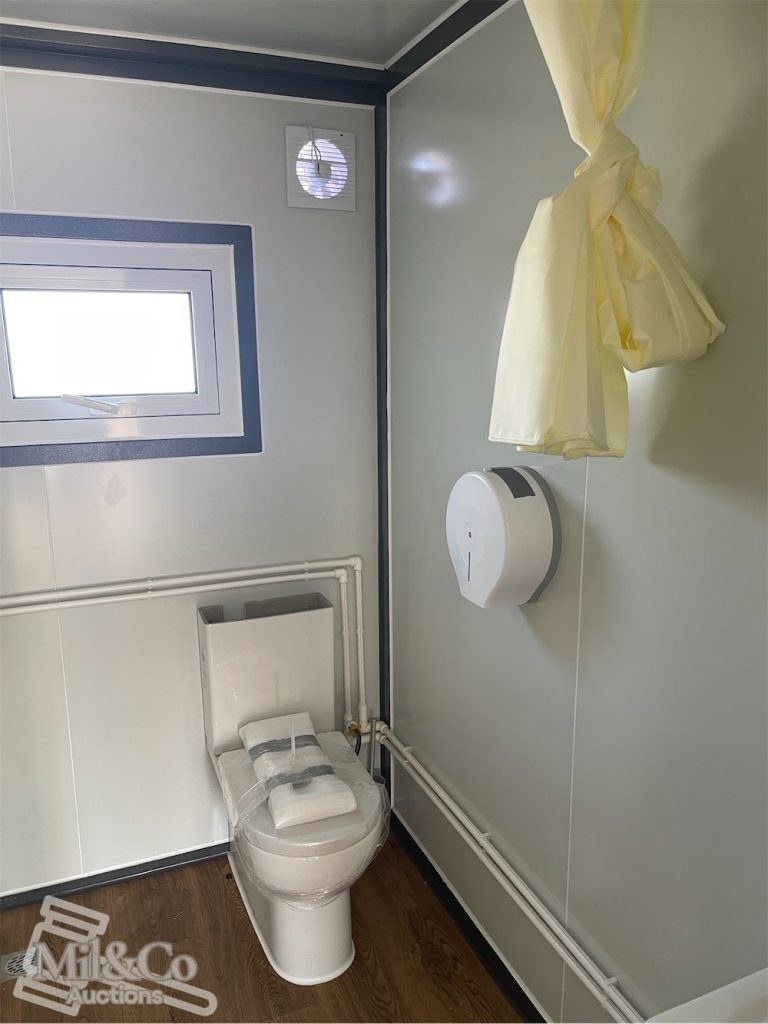 20ft Expandable House - with Ensuite toilet in ensuite