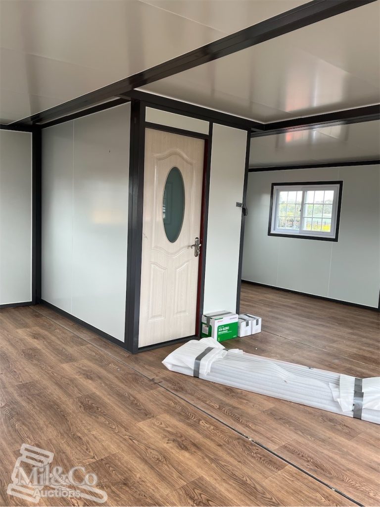 20ft Expandable House - with Ensuite interior outside of ensuite