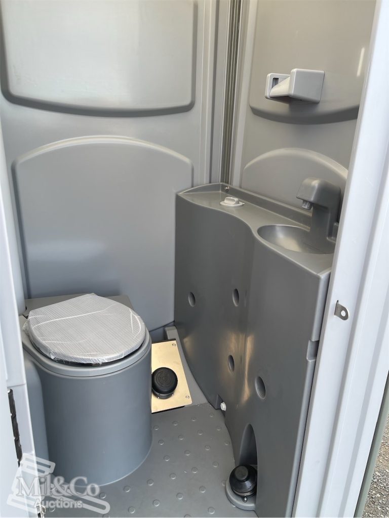Portaloo interior overview