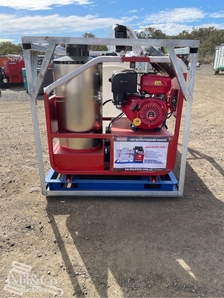 Heated Pressure Washer With Tank