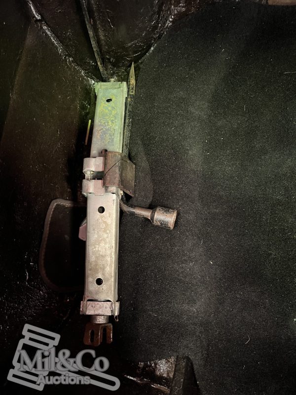 1977 Holden Gemini SL Sedan original jack